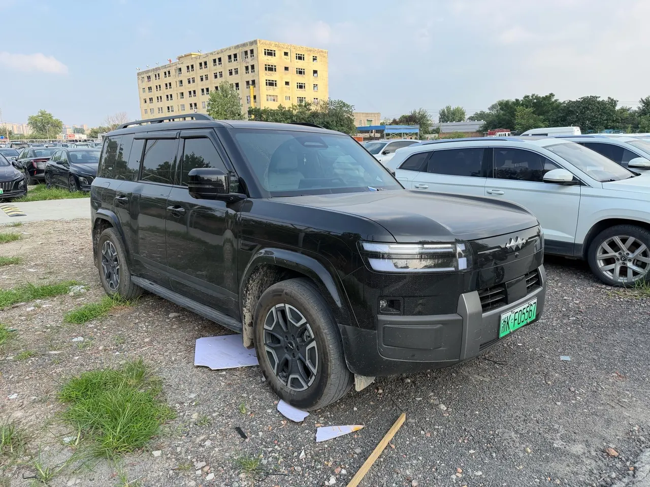 FangChengBao 2025 Titanium 7 1.5T Stepless 200KM Two-Drive Max Edition Automatic Gear 2