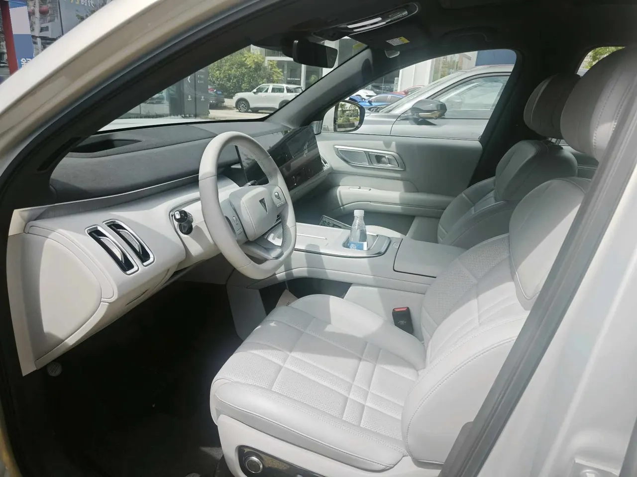 ChangAn Deepal 2025 S09 Rear Drive Ultra Automatic Gear 3