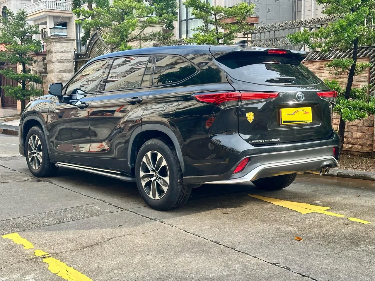 Toyota 2021 Crown Land 2.5 Stepless Two-Drive Elite Automatic Gear 10