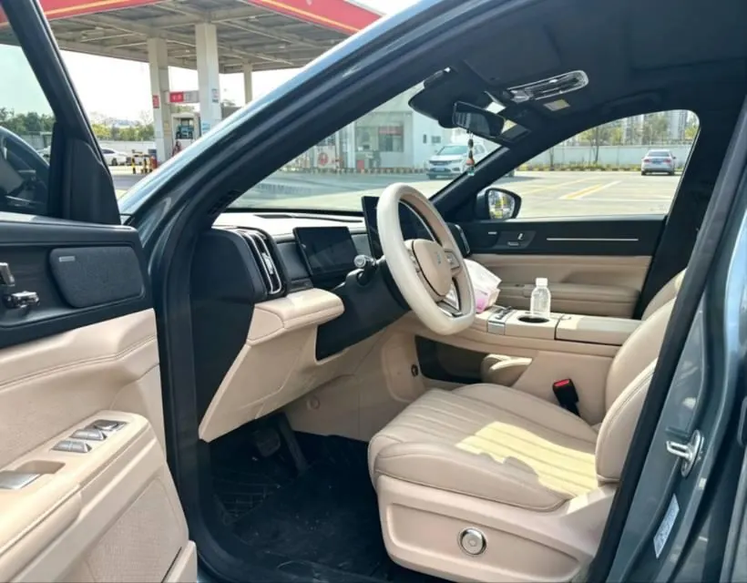 Jetour 2025 Shanhai L7 PLUS 1.5T 220km Flagship 7-seat Automatic Gear 4
