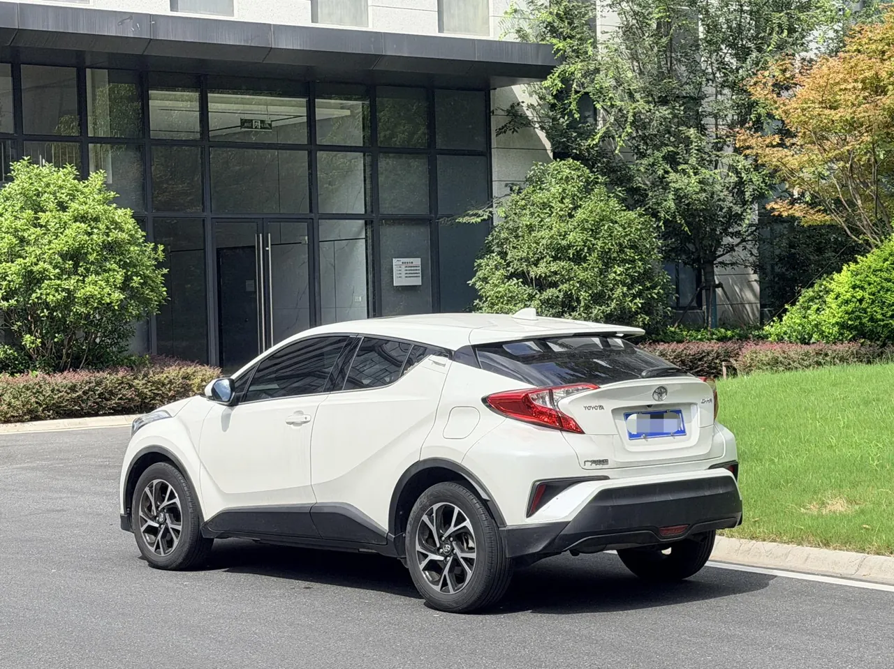 Toyota 2020 C- HR 2.0 stepless leading version of automatic gear 2