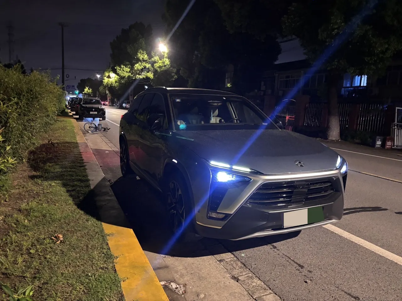 NIO 2020 ES8 Signature Edition 450KM 7-seat Edition Automatic Gear 3