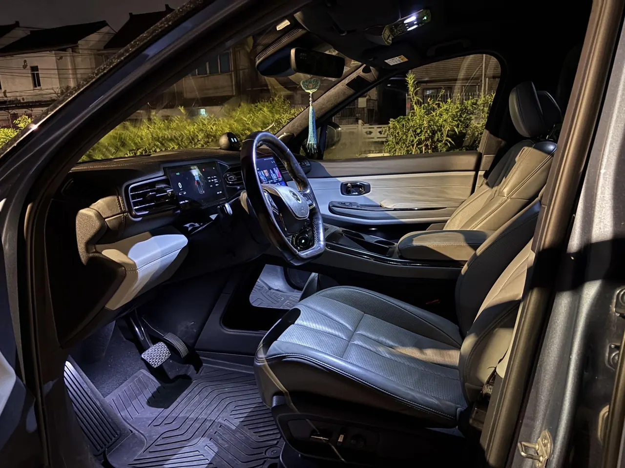 NIO 2020 ES8 Signature Edition 450KM 7-seat Edition Automatic Gear 6
