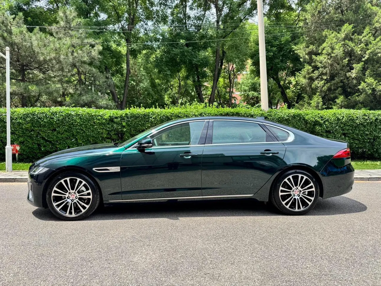 Jaguar 2024 XFL 2.0T P 12500.00g Drive Enjoy Deluxe Edition Automatic Gear 5