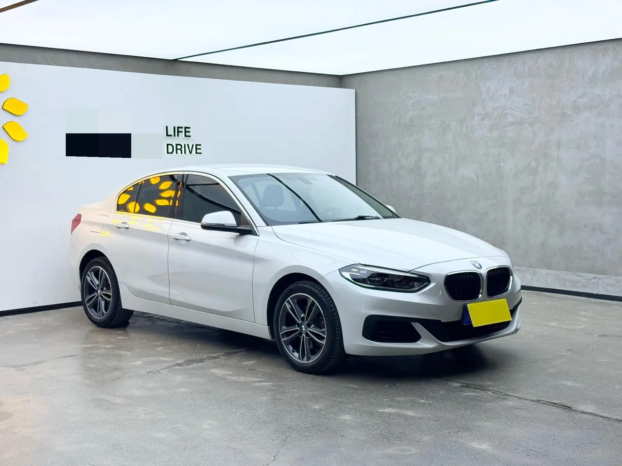 BMW 1 Series 2020 120i 1.5T Fashion Automatic 3