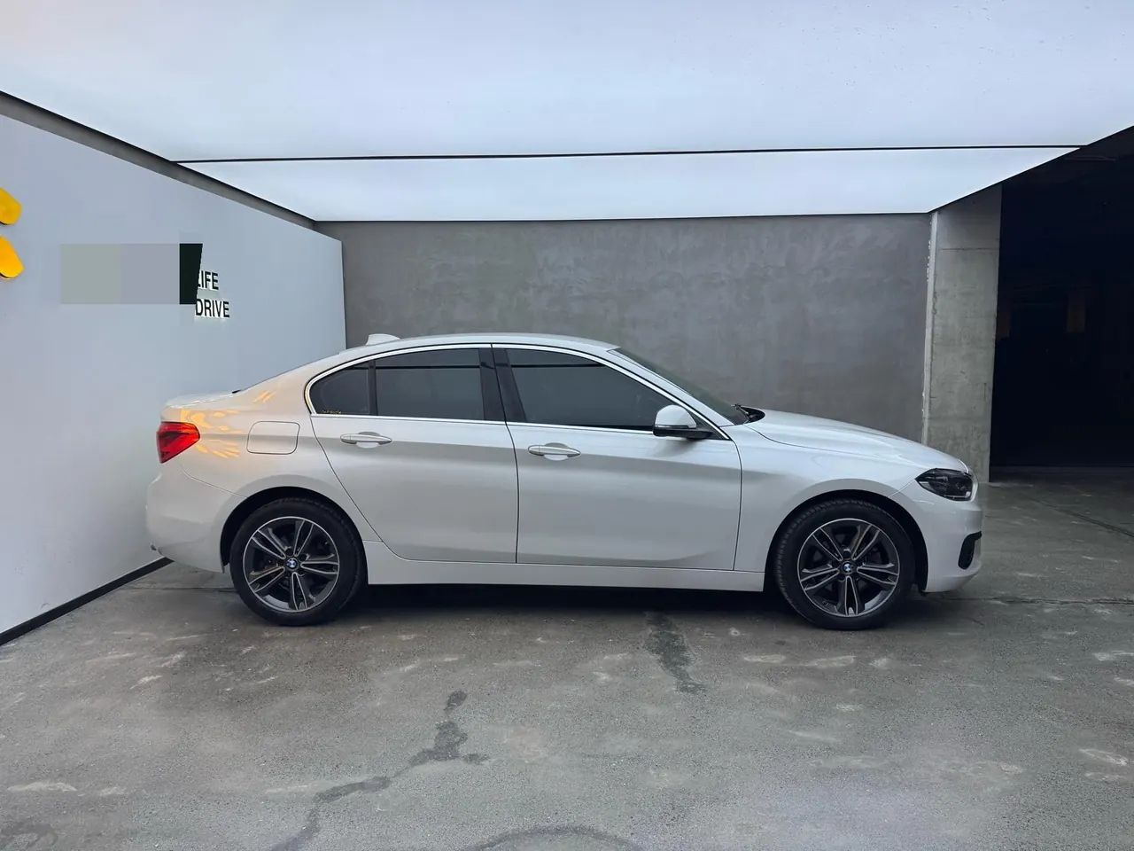 BMW 1 Series 2020 120i 1.5T Fashion Automatic 5