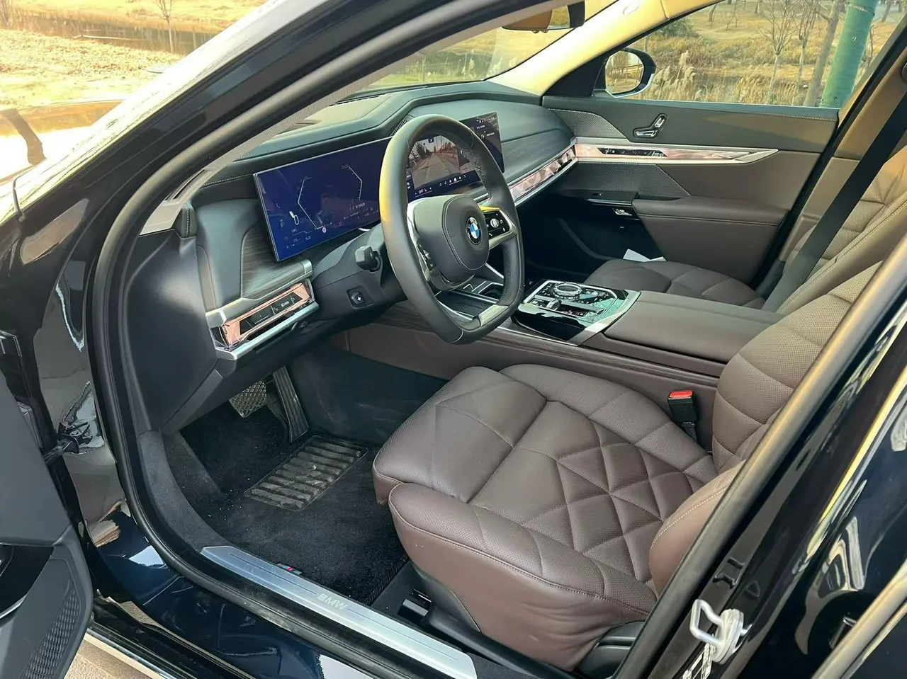 BMW 7 Series (Imported) 2023 740Li 48V 3.0T Leading M Sports Suit Automatic Gear 2