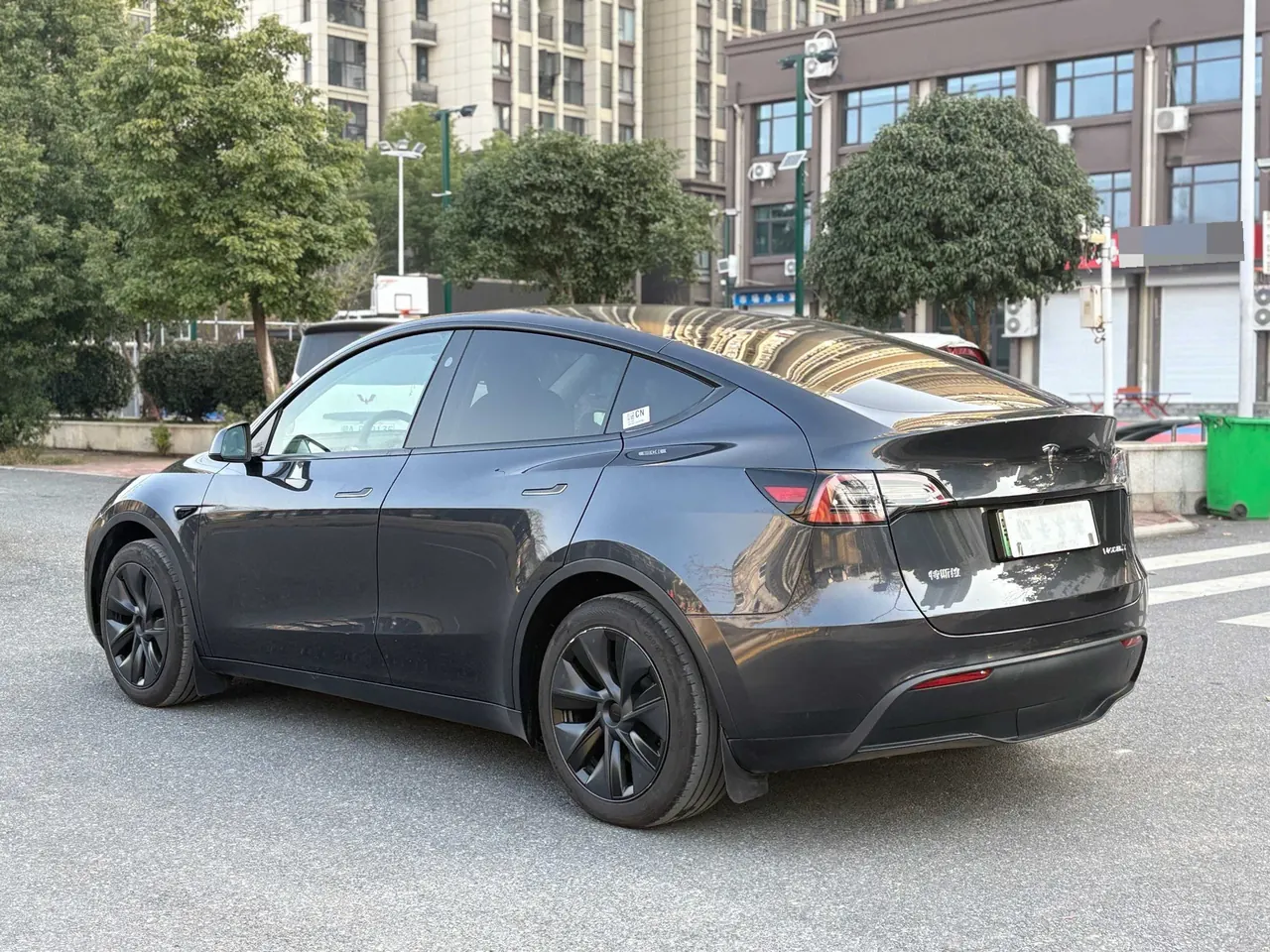 Tesla 2023 Model Y rear-wheel drive version automatic transmission 5