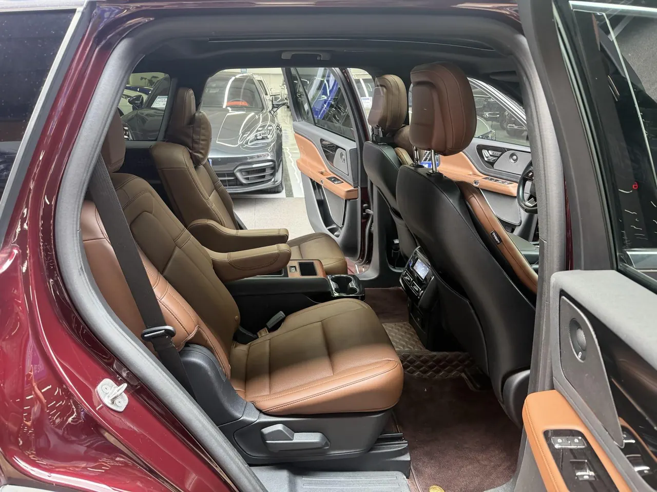 Lincoln 2021 Aviator 3.0T V6 Four-wheel Drive Elegant Edition Automatic Gear 16