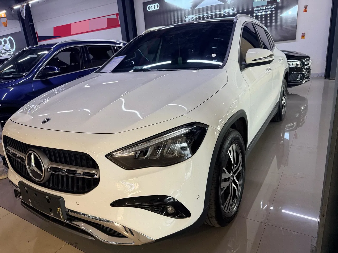 Open image lightbox: Mercedes Benz 2024 GLA 220 2.0T automatic gear