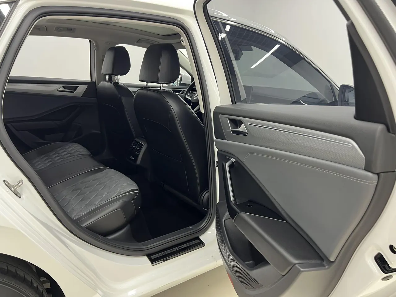Volkswagen 2023 Sagittarius 1.4TSI 280TSI Exceed Plus Edition Automatic Gear 12