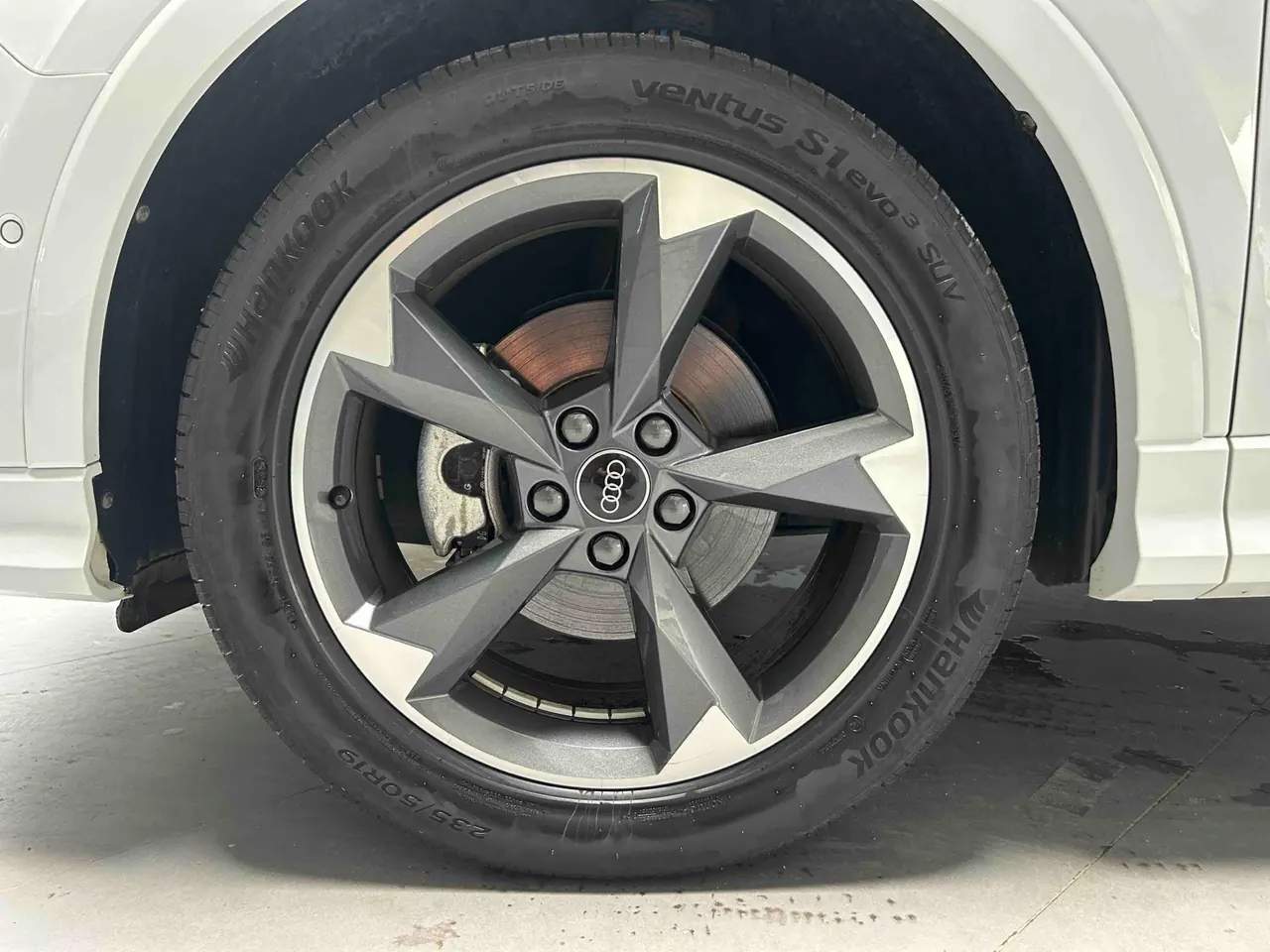 Audi 2024 Q3 1.5TFSI 35TFSI Fashion Dynamic Automatic 3