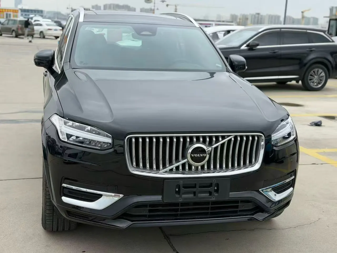 Volvo XC90 (Imported) 2024 XC90 48V 2.0T B5 Zhixing Deluxe Edition 5-seat Automatic Gear 2