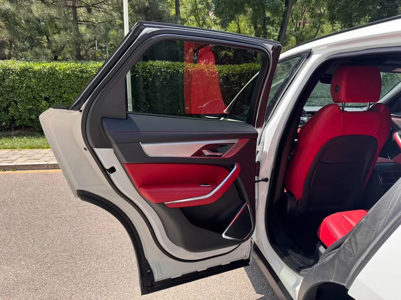 Jaguar F-PACE (Imported) 2024 F-PACE 2.0T P250 R-Dynamic SE Automatic Gear 17