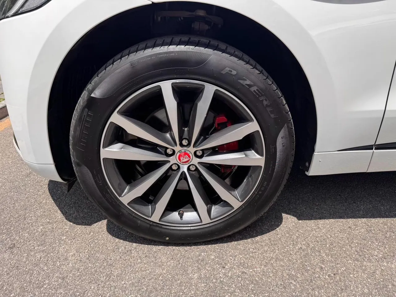 Jaguar F-PACE (Imported) 2024 F-PACE 2.0T P250 R-Dynamic SE Automatic Gear 19