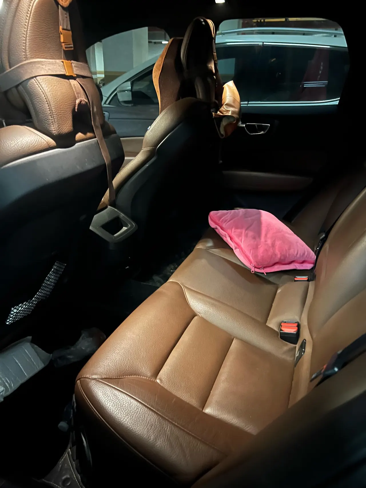 Volvo 2022 XC60 48V 2.0T B5 4-wheel-drive Zhiyi Deluxe Edition Automatic Gear 3