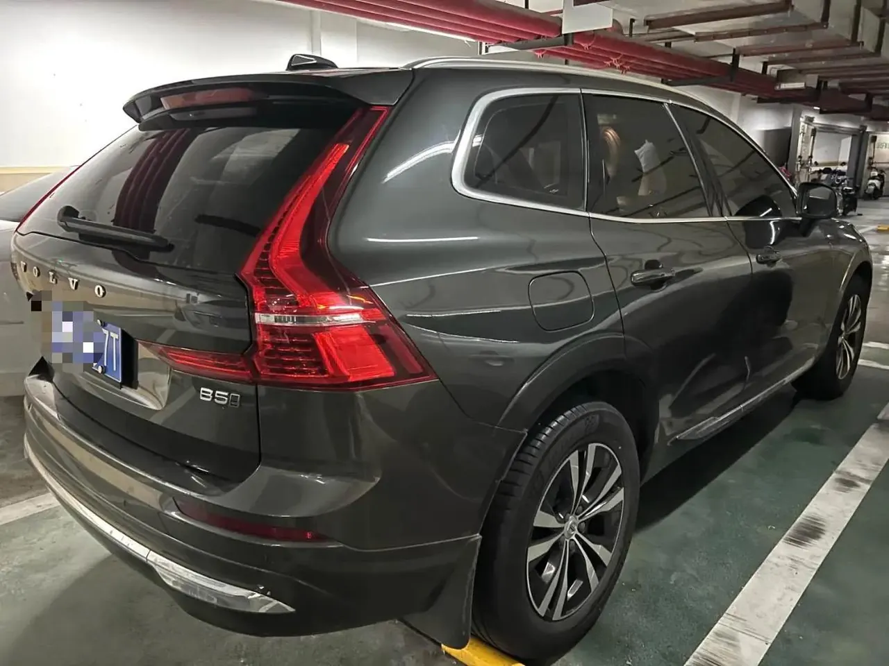Volvo 2022 XC60 48V 2.0T B5 4-wheel-drive Zhiyi Deluxe Edition Automatic Gear 5