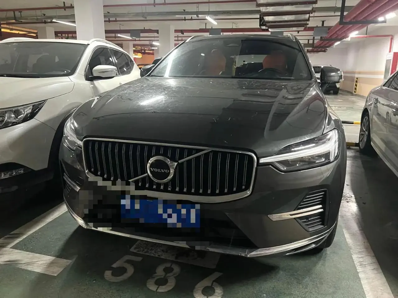 Volvo 2022 XC60 48V 2.0T B5 4-wheel-drive Zhiyi Deluxe Edition Automatic Gear 6