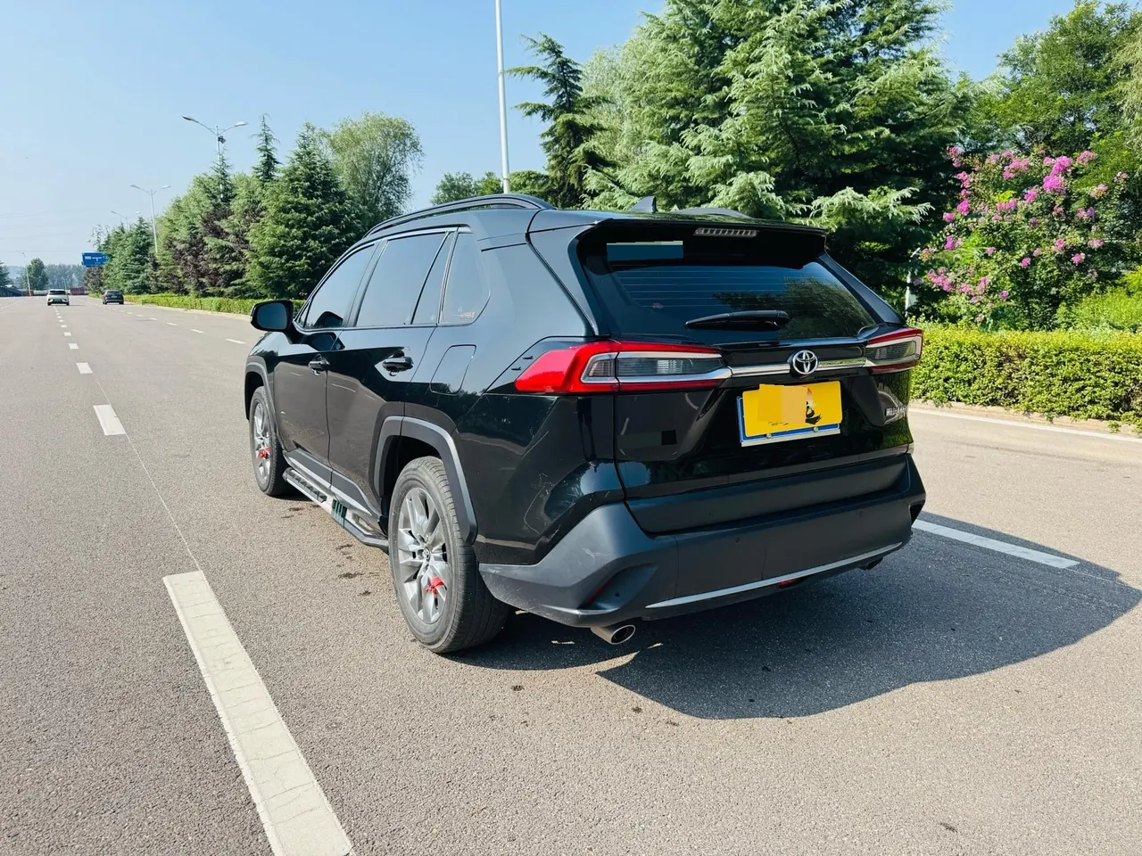 Toyota 2023 Willanda 2.0 Stepless Two-Drive Luxury PLUS Edition Automatic Gear 6