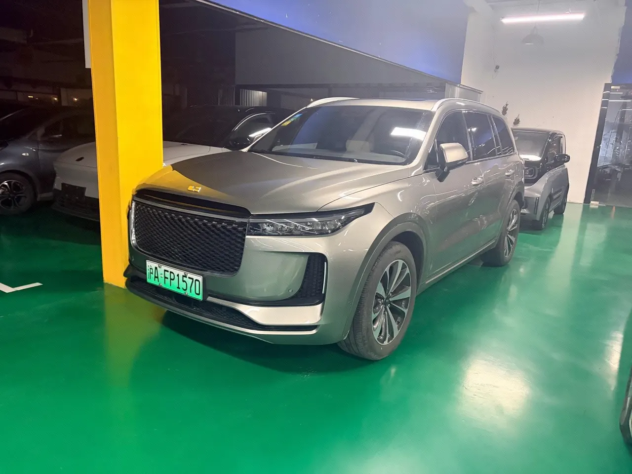 Open image lightbox: Li 2020 ONE 1.2T extended range 7-seat automatic gear