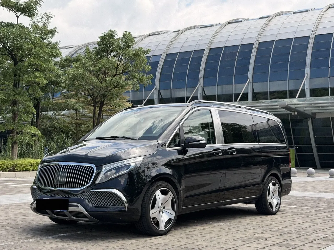 Open image lightbox: Mercedes Benz Class V 2021V 260 2.0T Pilot Edition Automatic Gear