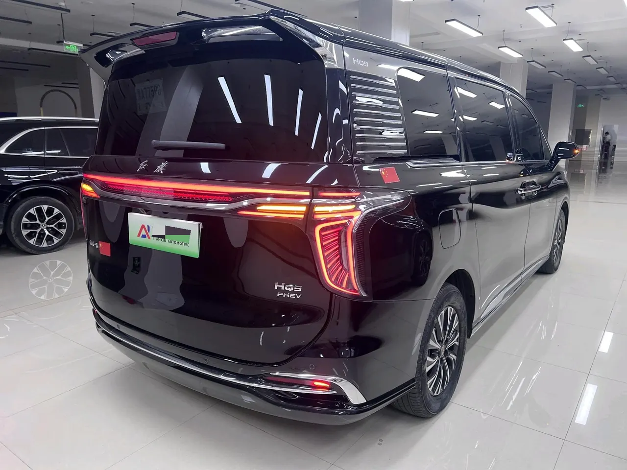 HongQi 2024 HQ9 PHEV 2.0T 4WD Business Edition Welfare Edition Automatic Gear 2