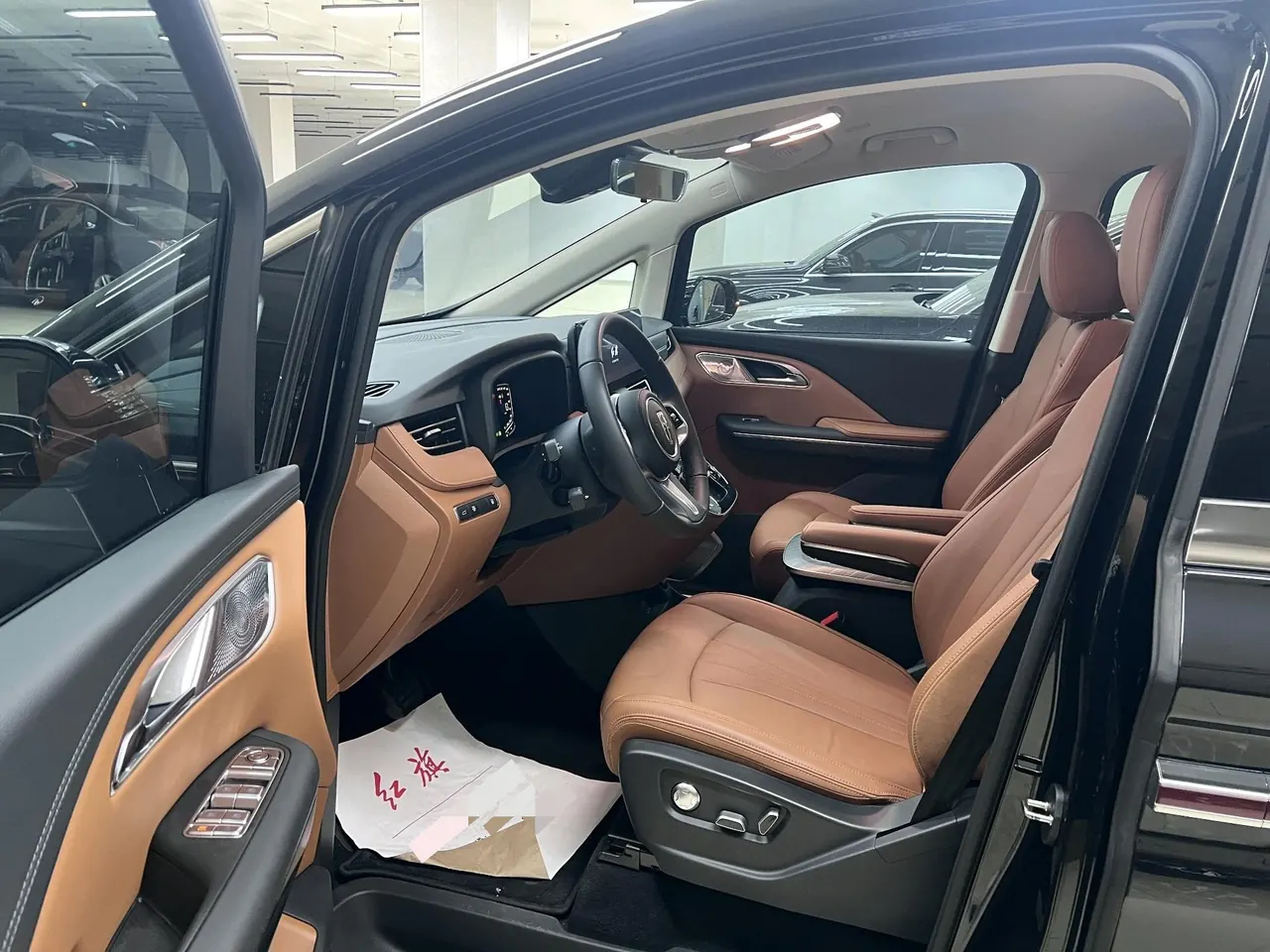 HongQi 2024 HQ9 PHEV 2.0T 4WD Business Edition Welfare Edition Automatic Gear 8
