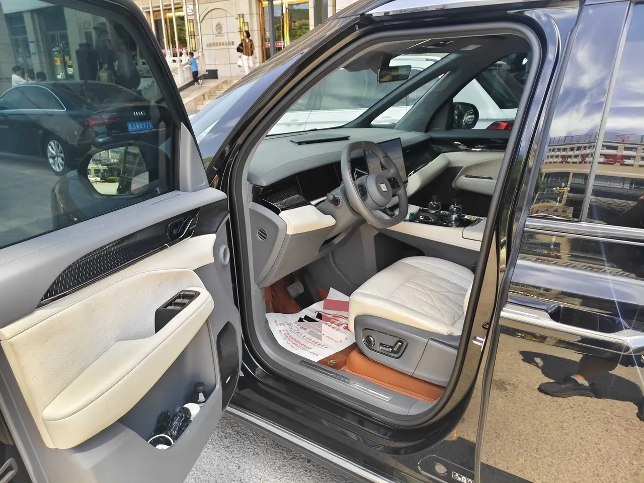 Zeekr 2024 Zeekr 009 seven-seat aisle version four-wheel drive 108kWh automatic gear 5