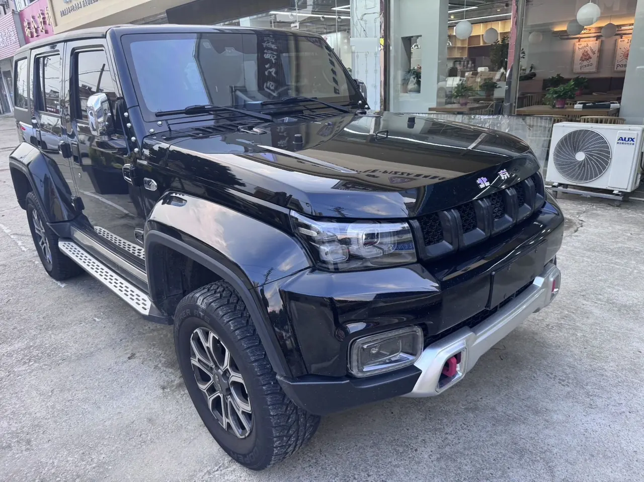 Beijing 2023 BJ40 2.0T 4-wheel drive city hunter version chivalrous automatic gear 3
