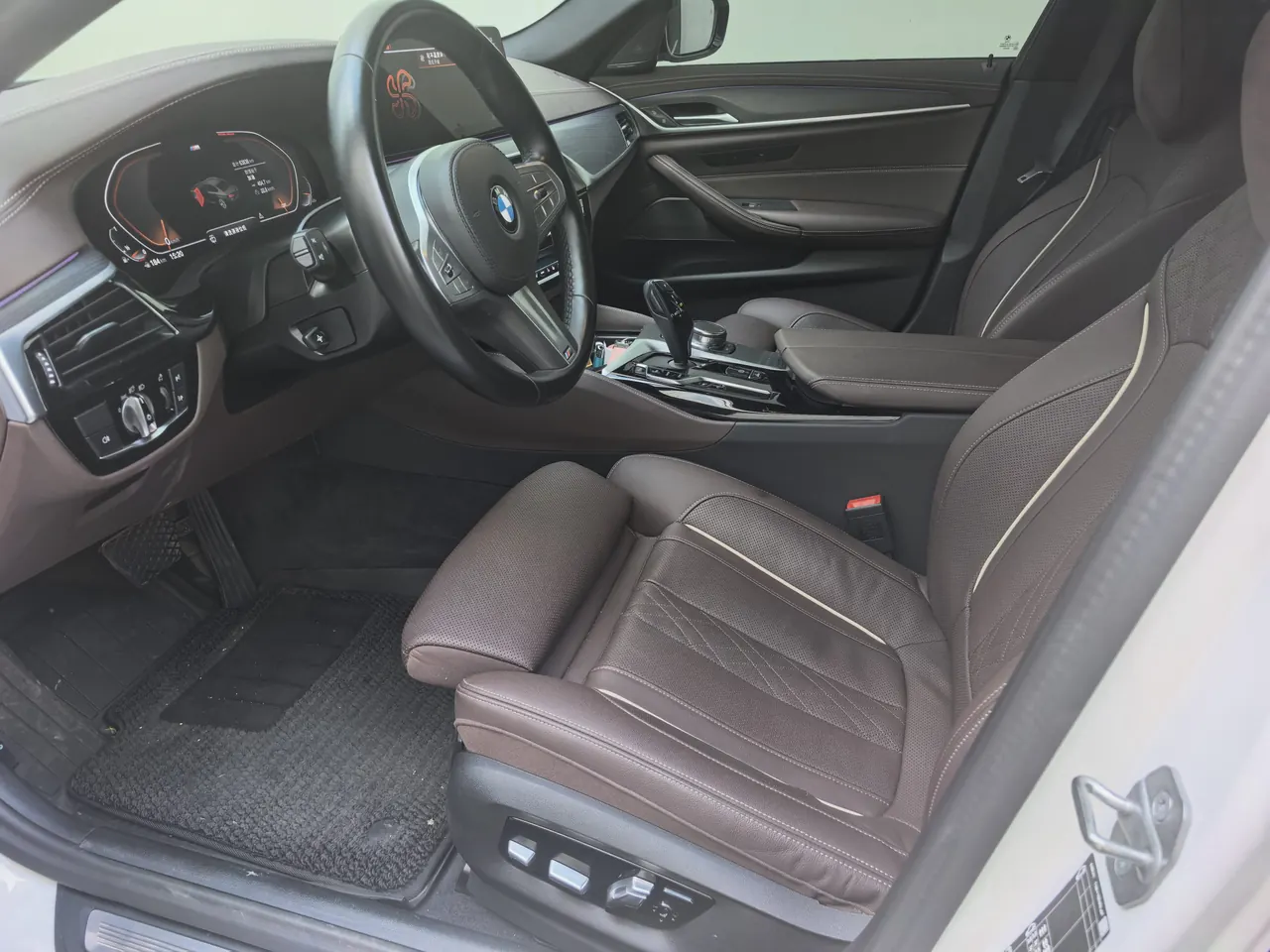 BMW 5 Series 2022 530Li 2.0T Exclusive M Sports Suit (Change 3) Automatic Gear 2