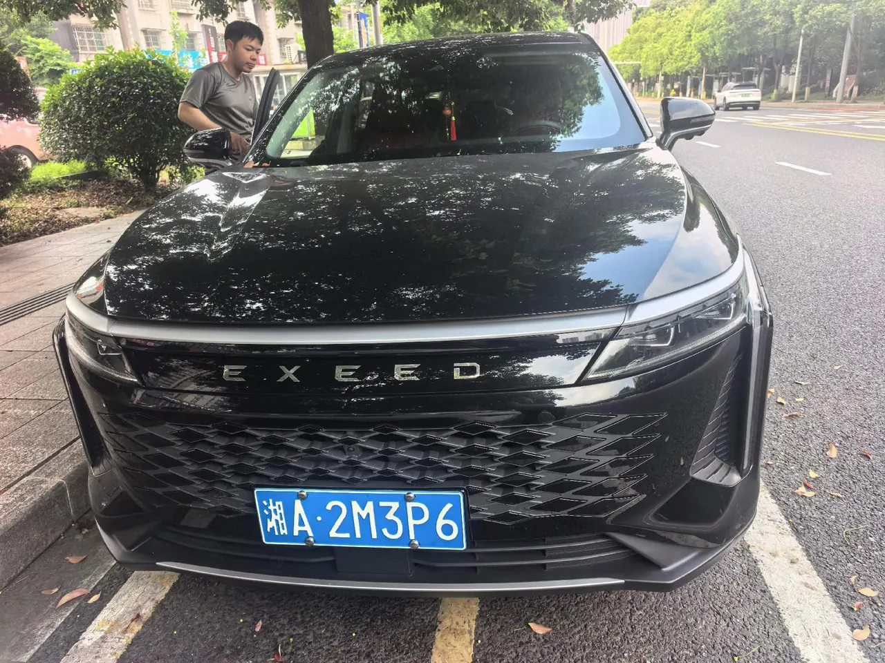 Xingtu 2023 Eta Eta Eta 2.0T 400T Four-wheel Drive Premium Flying Fish Edition Automatic Gear 2