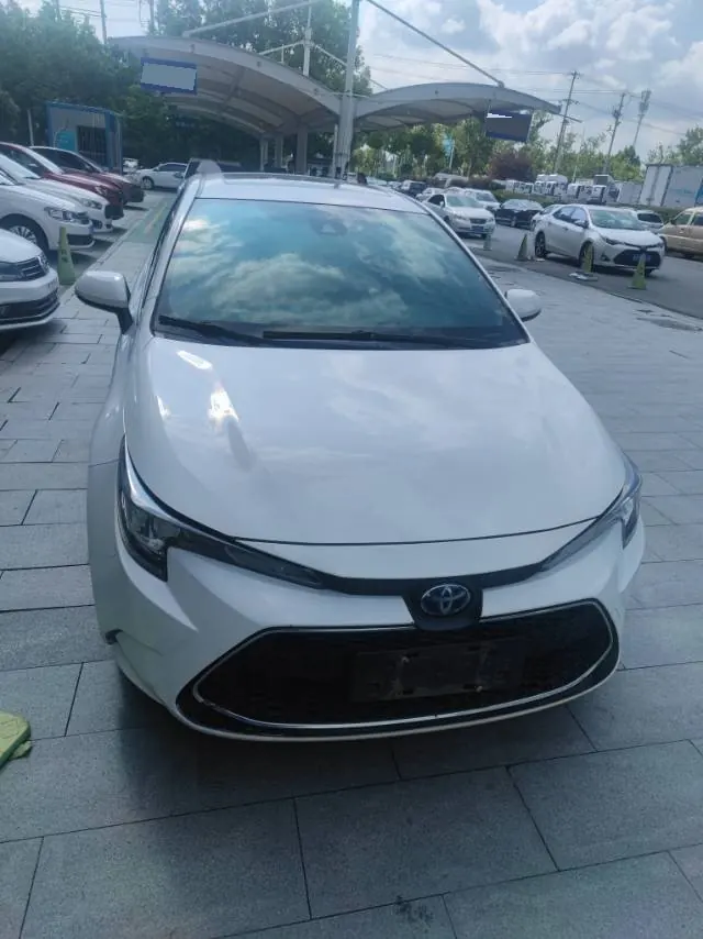 Toyota 2022 Lei Ling Shuangqing 1.8H Stepless Deluxe Edition Automatic Gear 2
