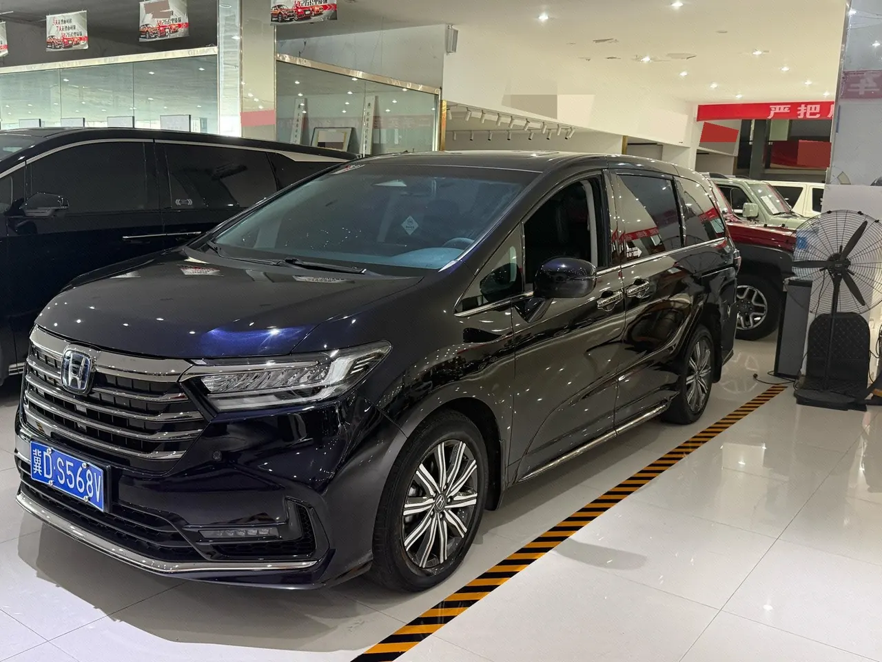 Open image lightbox: Honda 2022 Odyssey Hybrid 2.0 Stepless Sharp and Leading Edition Automatic Gear
