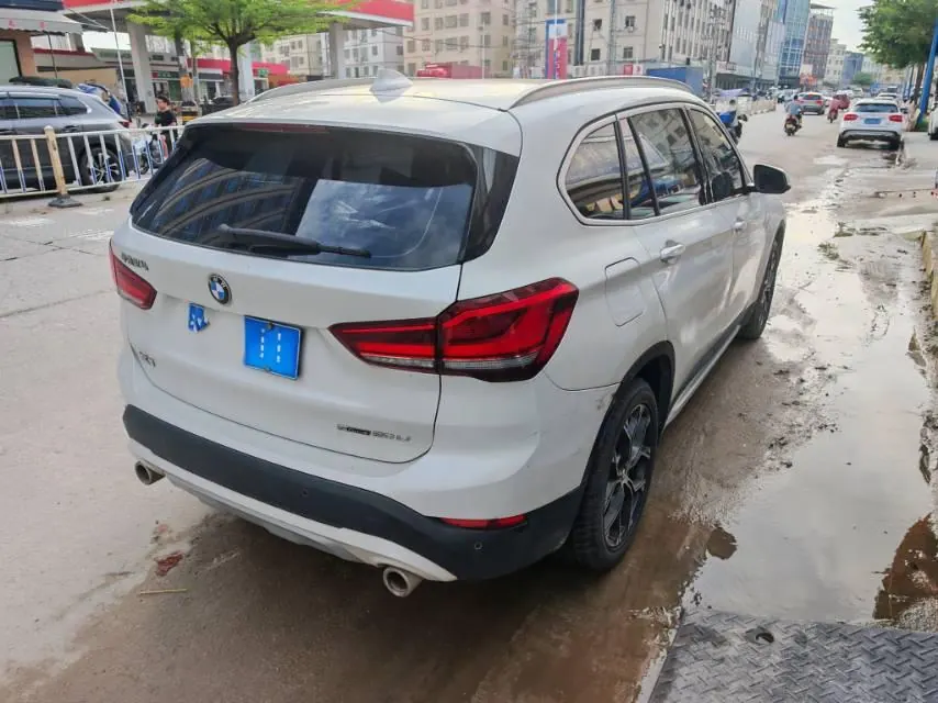 BMW 2020 X1 sDrive20Li 1.5T fashion automatic gear 4