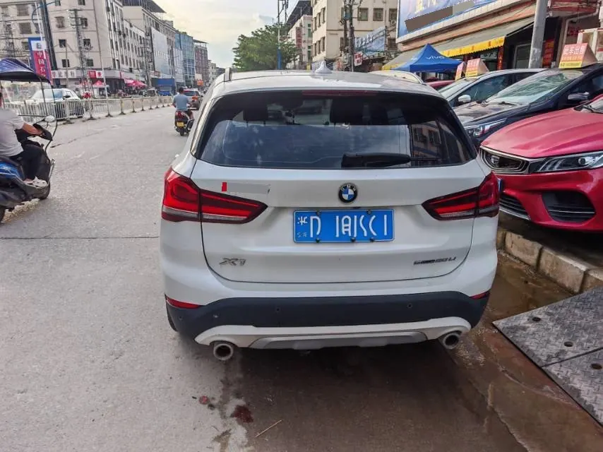 BMW 2020 X1 sDrive20Li 1.5T fashion automatic gear 5