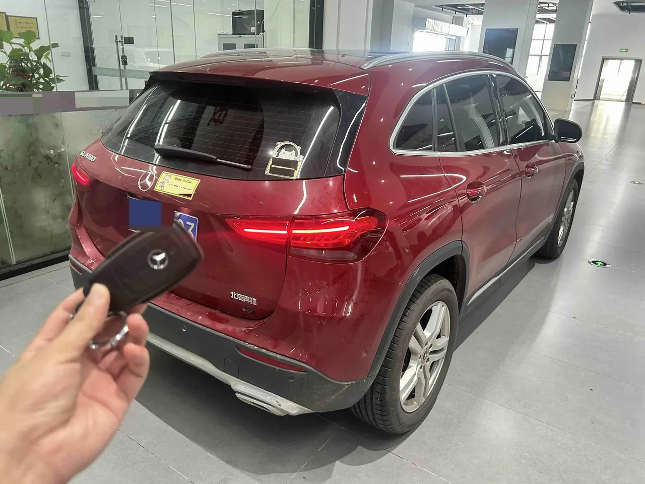Mercedes Benz 2022 GLA 180 1.3T automatic gear 2