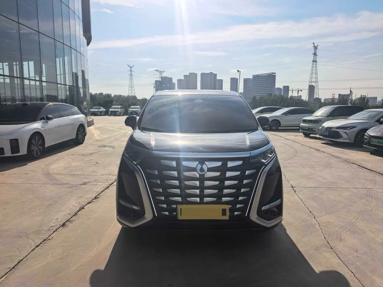 Denza 2022 Denza D9 DM-i 1.5T stepless 970 four-wheel drive flagship automatic gear 2