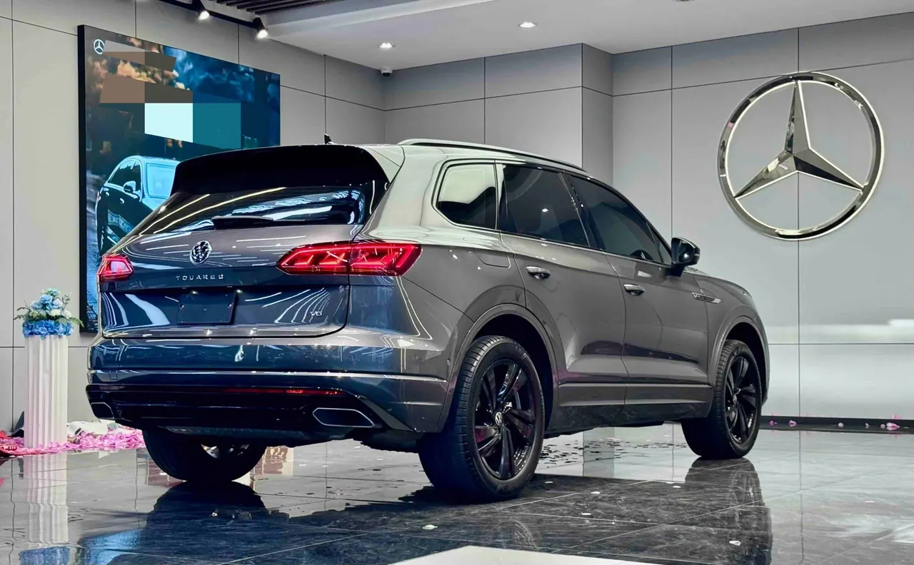 Volkswagen Touareg (Imported) 2022 Touareg 3.0TSI Sharp Edition Obsidian Black Sports Suit Automatic Gear 7