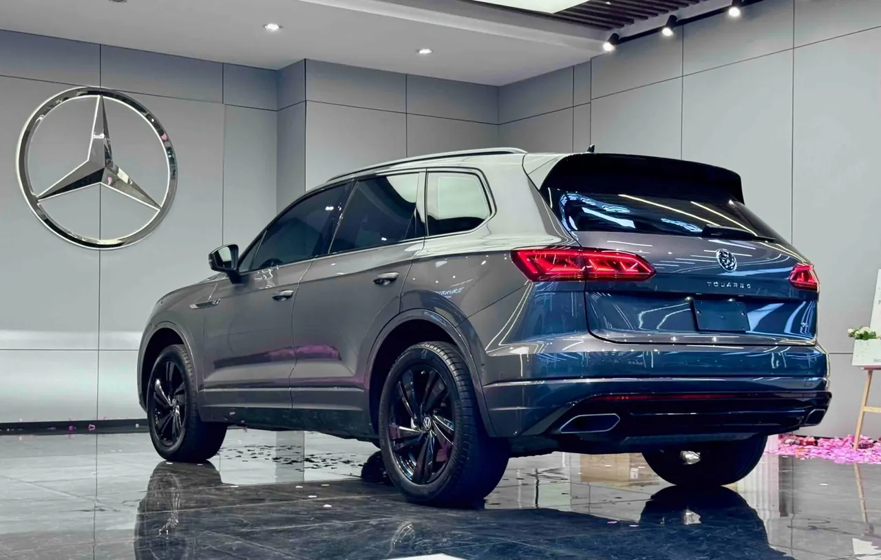 Volkswagen Touareg (Imported) 2022 Touareg 3.0TSI Sharp Edition Obsidian Black Sports Suit Automatic Gear 9
