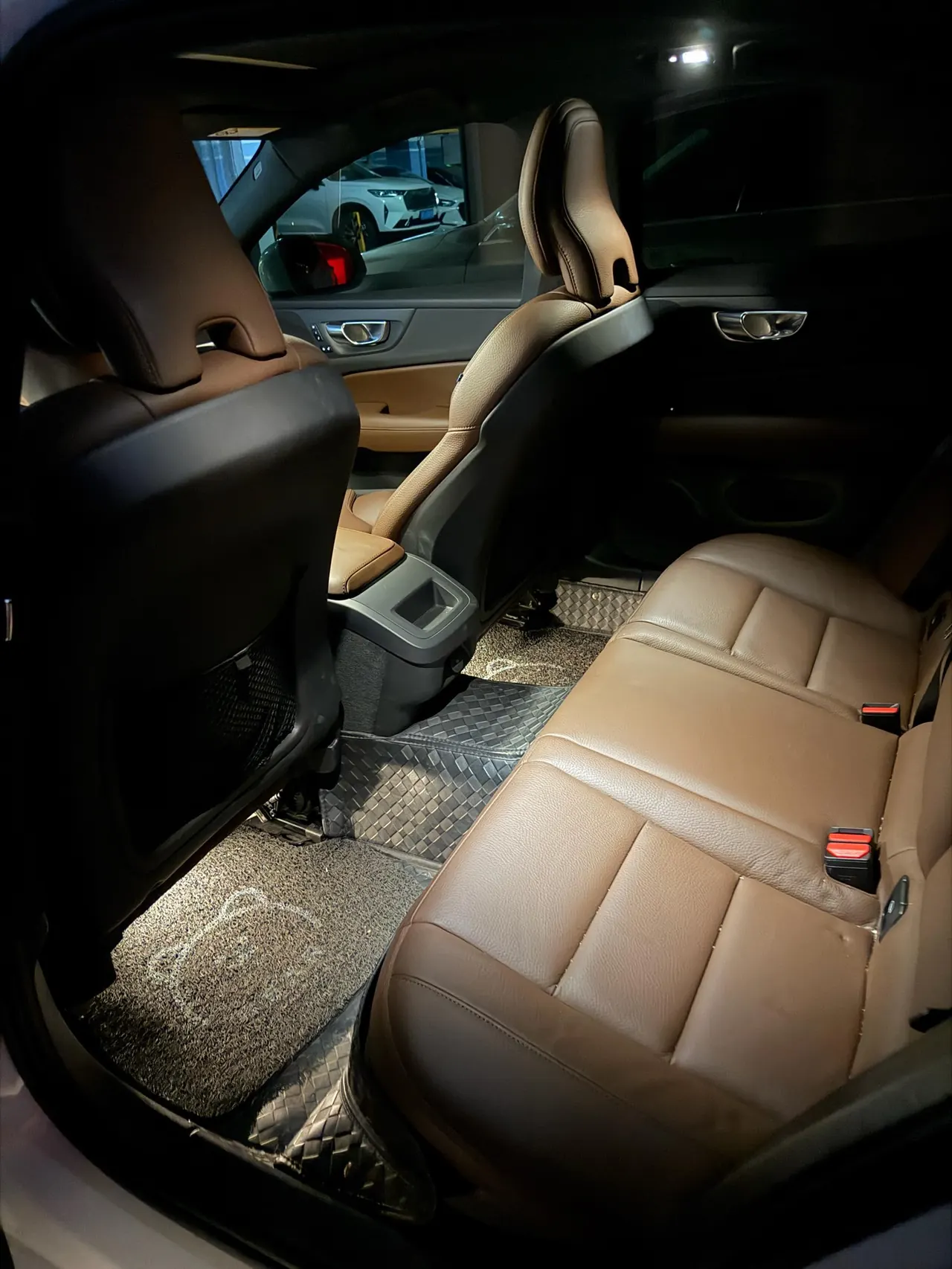 Volvo 2024 S60 48V 2.0T B4 Zhiyuan Deluxe Edition Automatic Gear 3