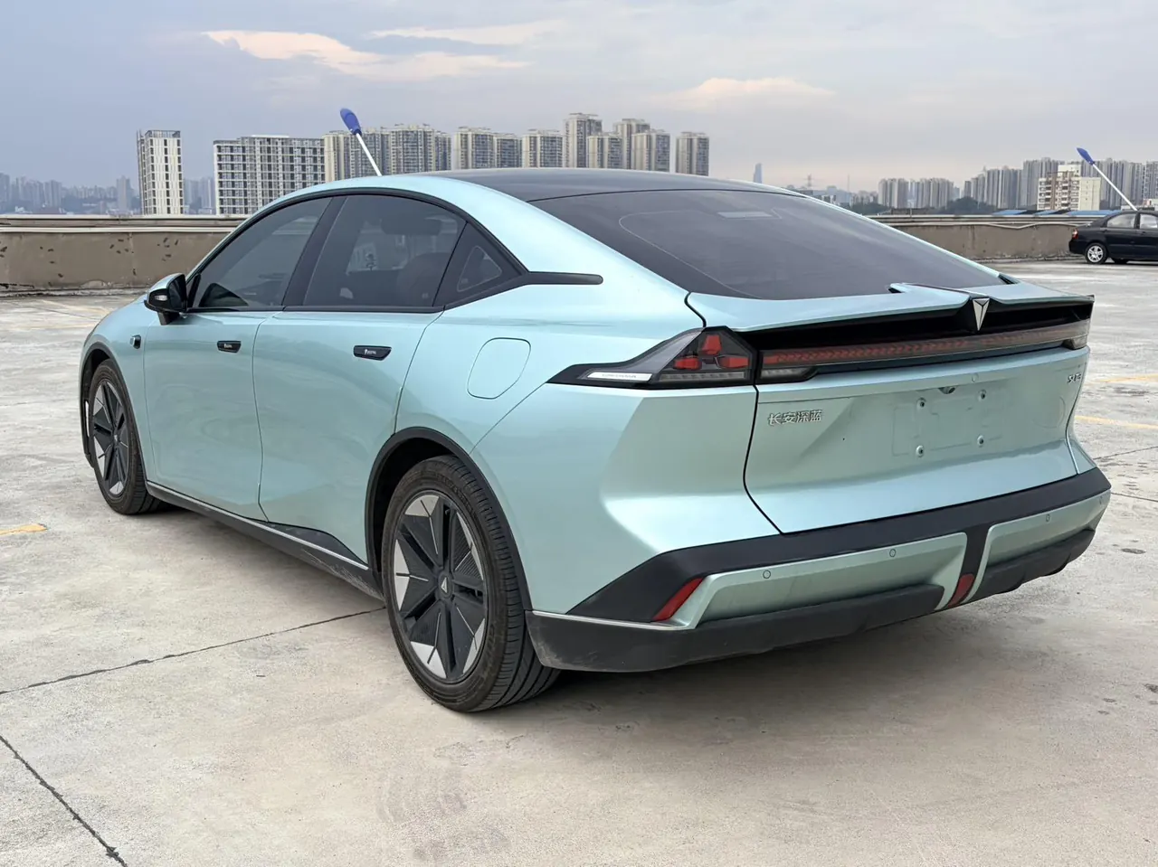 ChangAn Deepal 2022 SL03 1200 Range-extended Automatic Gear 7