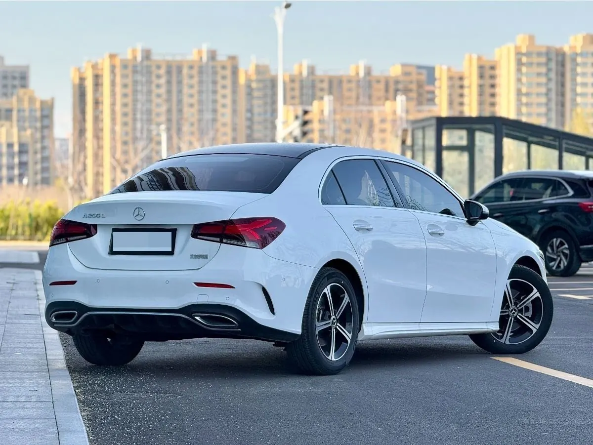 Mercedes Benz Class A 2022 A 200 L 1.3T Fashion (Change 3) Automatic 5