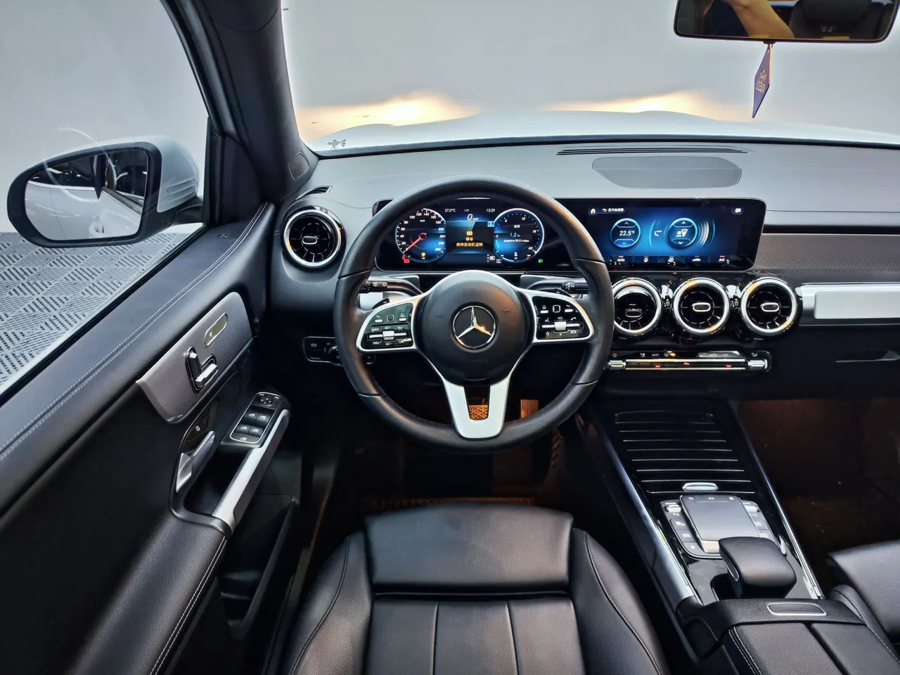Mercedes Benz 2020 GLB 180 1.3T Dynamic Automatic 10