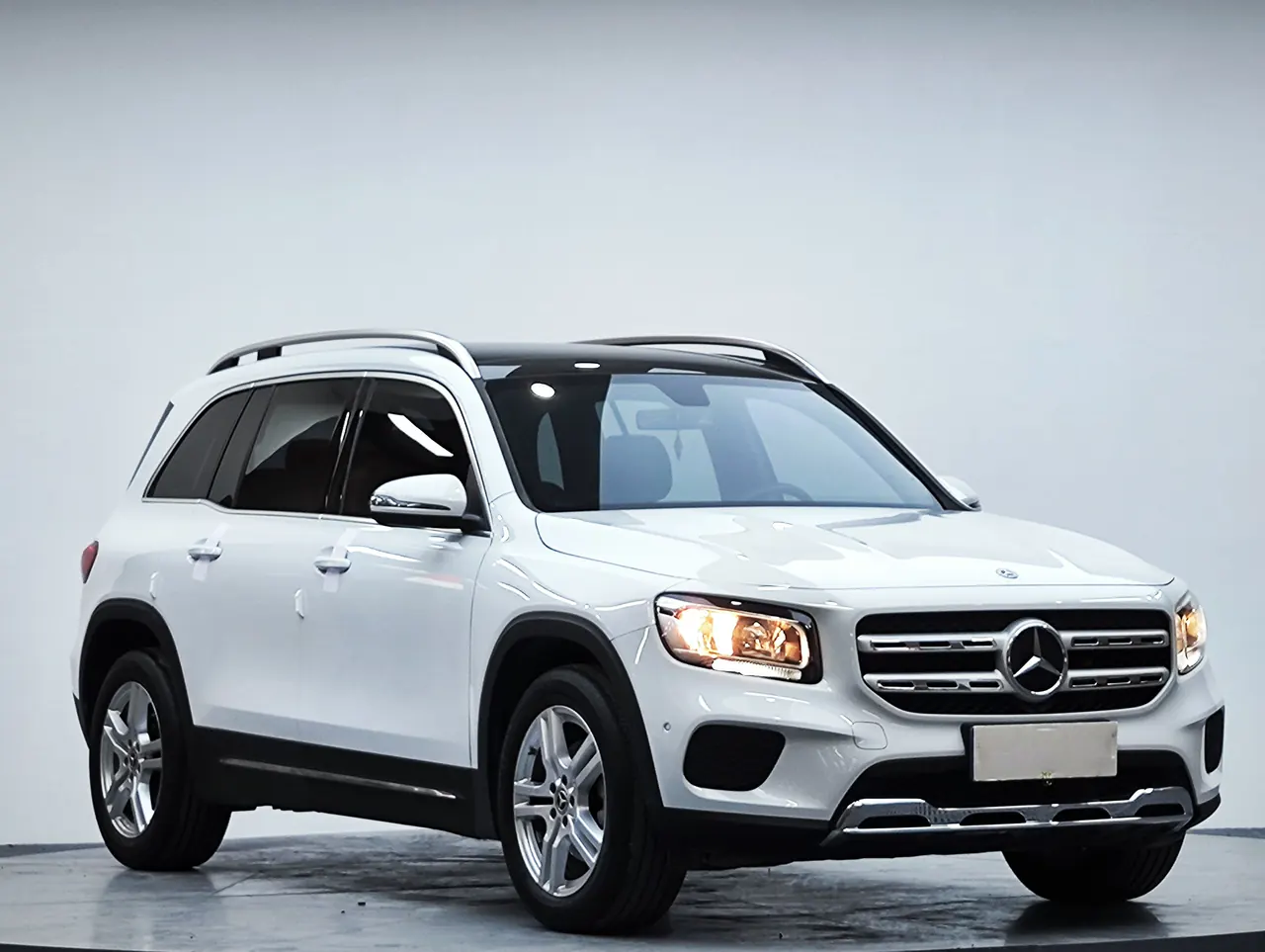 Mercedes Benz 2020 GLB 180 1.3T Dynamic Automatic 3