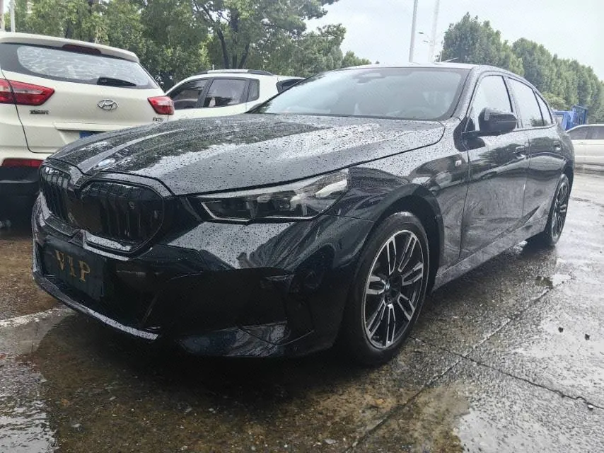 Open image lightbox: BMW 5 Series 2025 530Li 48V 2.0T Leading M Sports Suit Automatic Gear