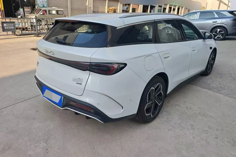 BYD 2025 seals 06 DM-i 1.5 stepless travel version 150KM flagship automatic gear 2