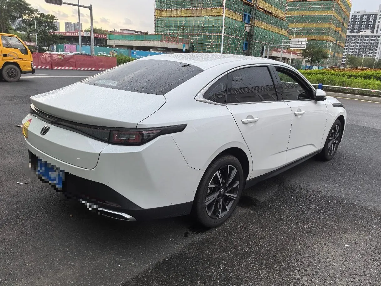 ChangAn 2025 Yidong 1.5T Blue Whale 500Bar Honorable Automatic Gear 2
