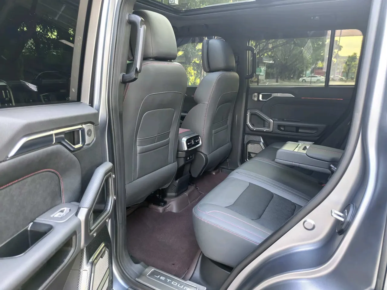 Jetour 2023 Traveler 2.0T 4WD Crossing PRO Automatic Gear 11