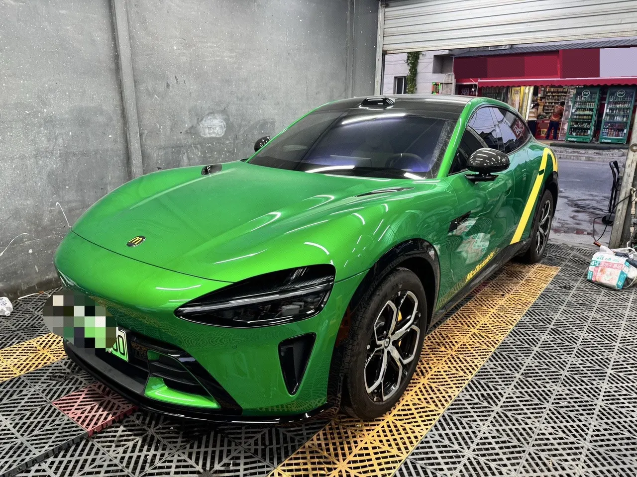 打开图片灯箱:MI 2025 YU7 Long Endurance High Performance Four-wheel Drive Max Edition Automatic Gear