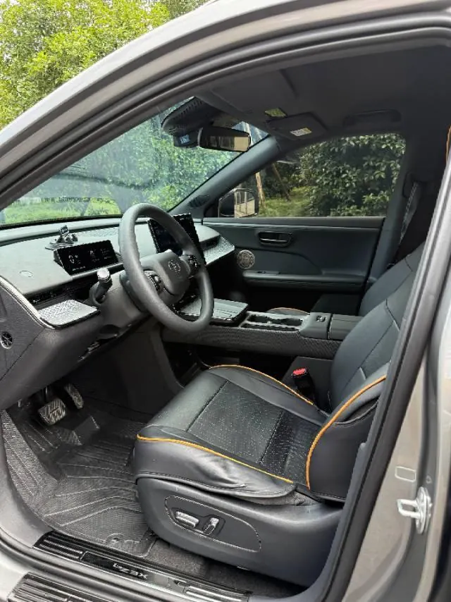 Toyota 2025 platinum wisdom 3X 430 Air automatic gear 7